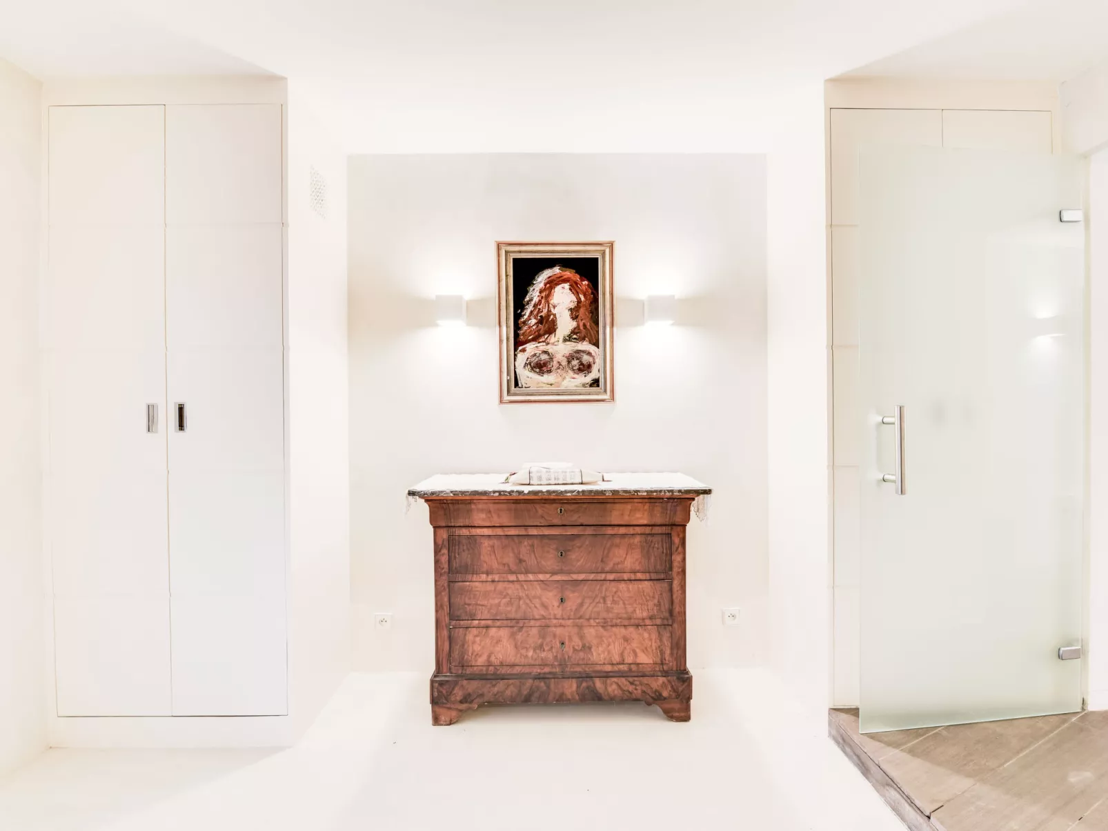 Villa La Romane-Inside