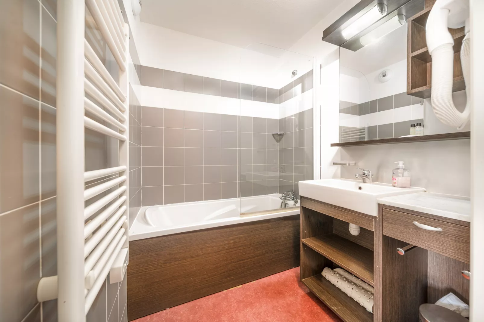 C. du Verdon N°3401 - 2P6-Salle de bain