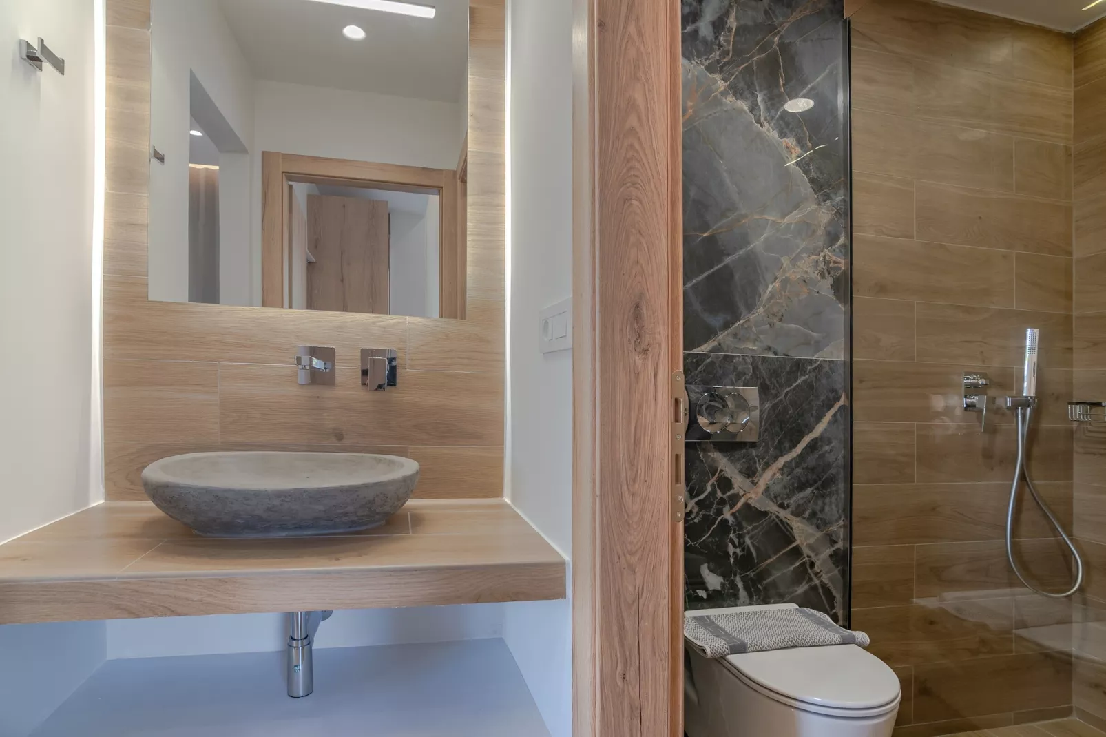 Secret Nest 7-Bathroom