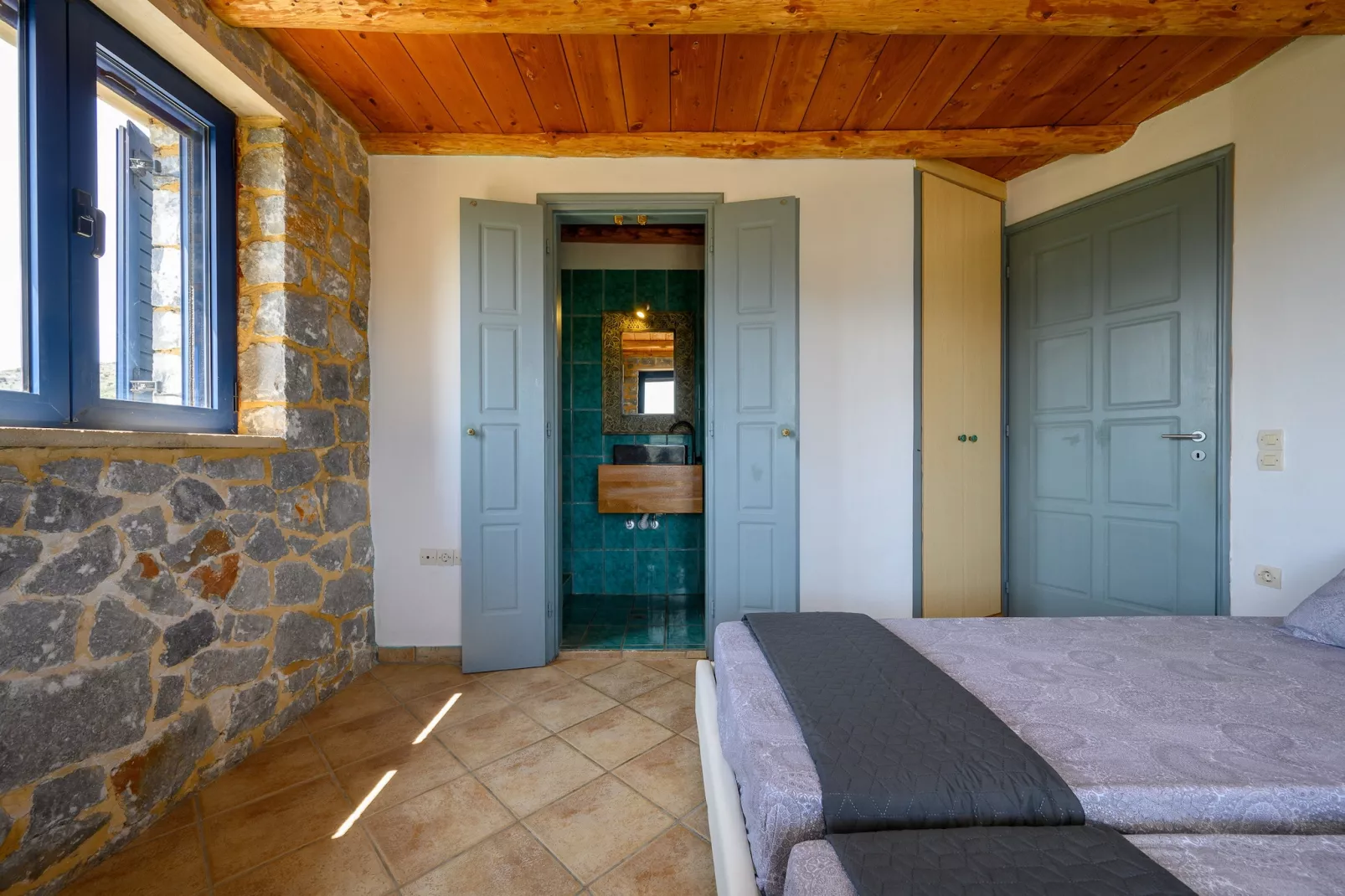 Petritis-Bedroom