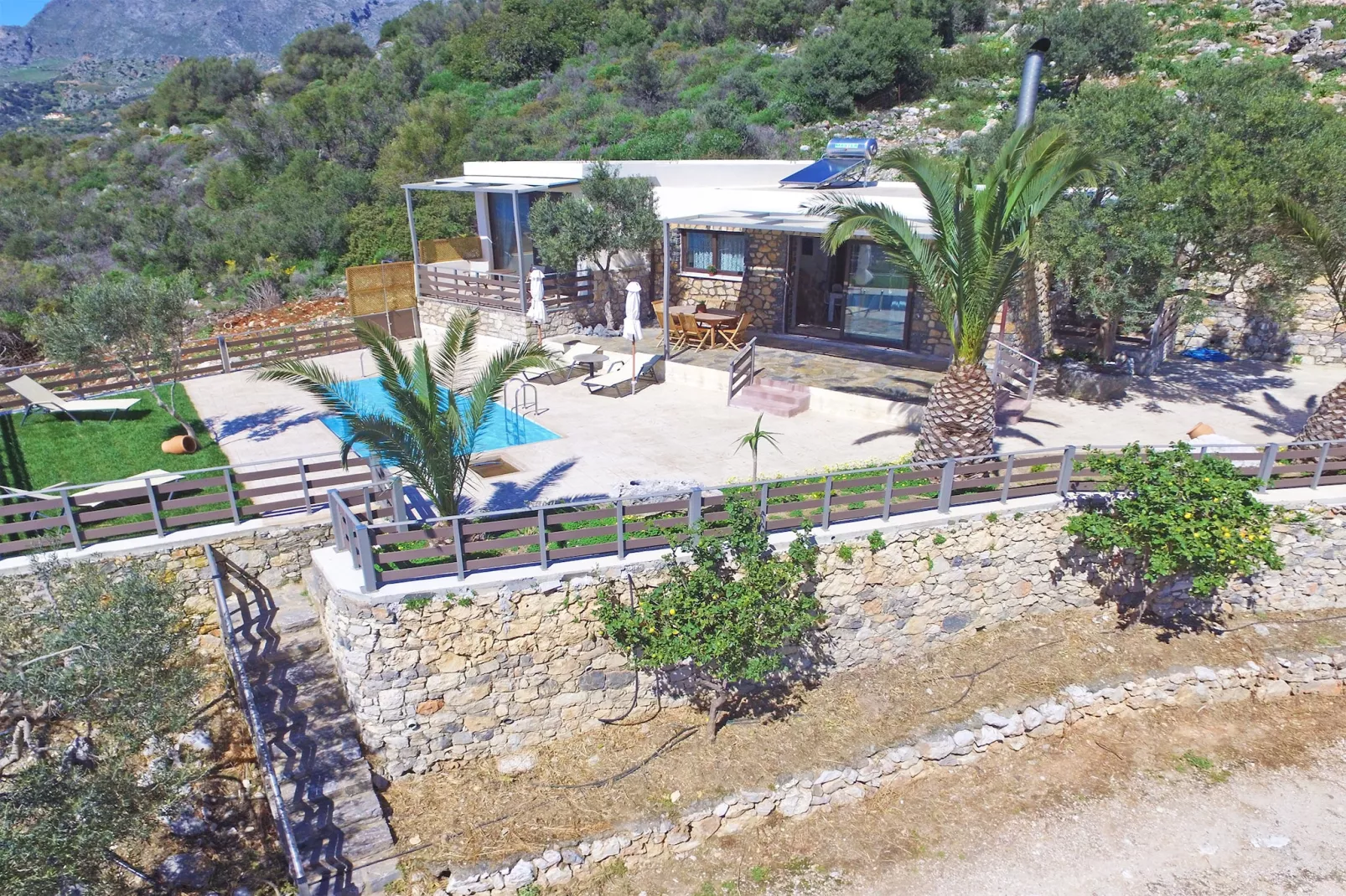 Souda Bay Cottage-Outdoor