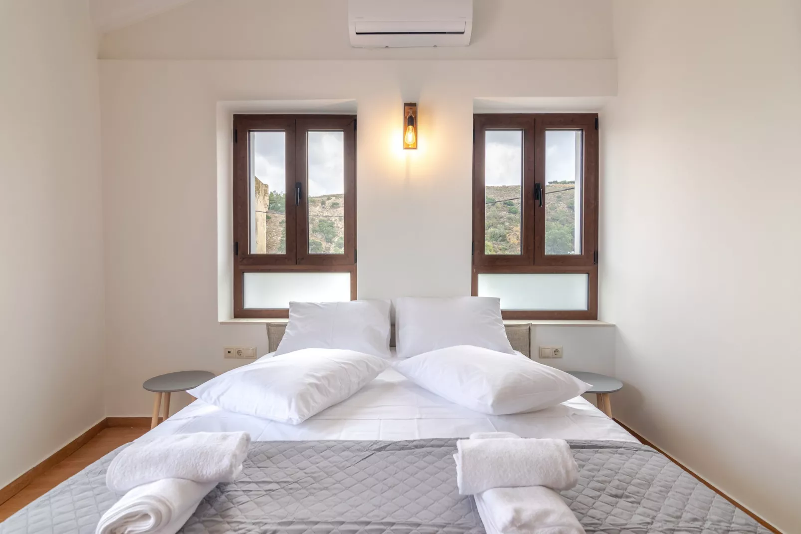 Iliahtida-Bedroom