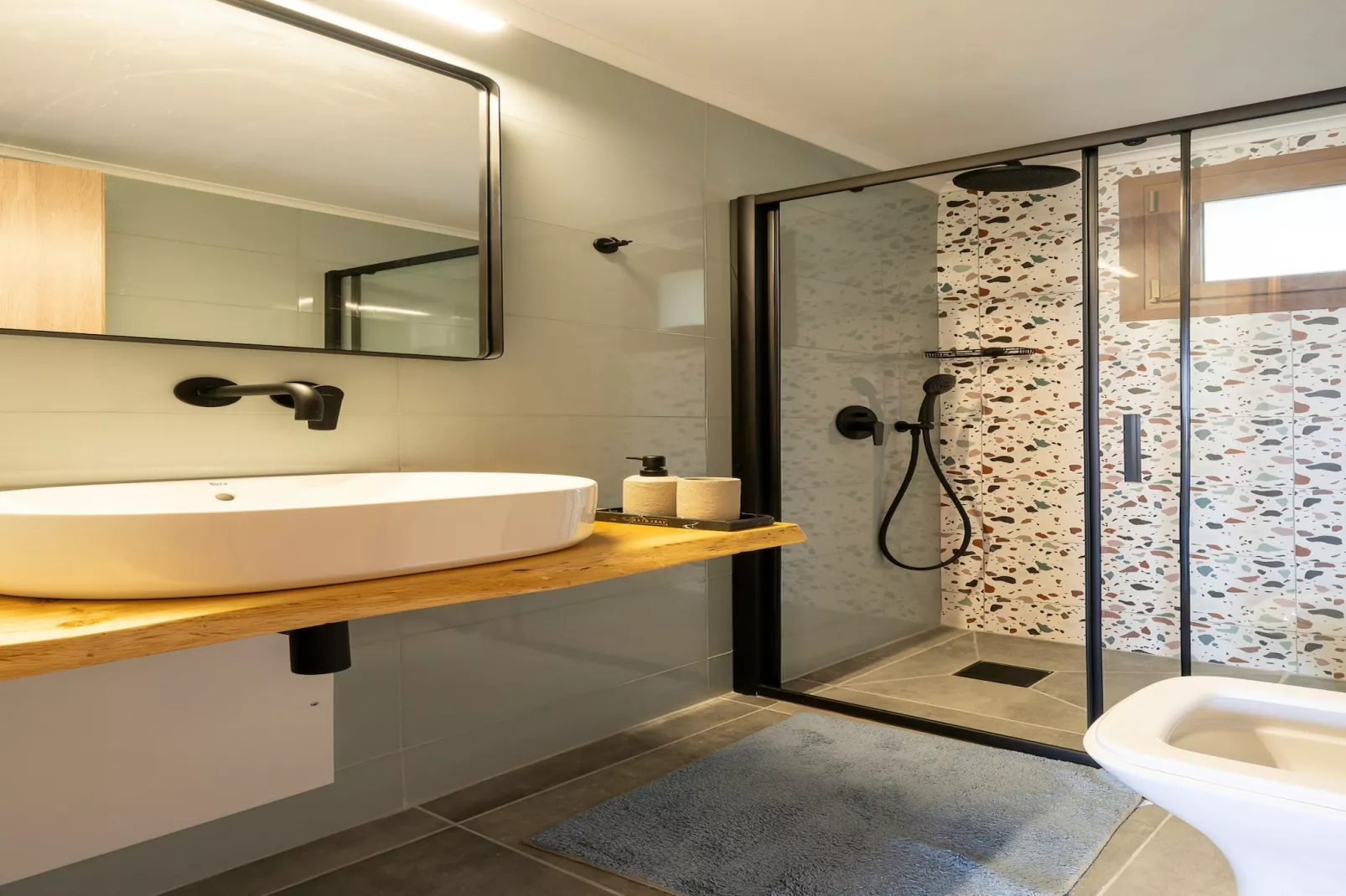 Villa Faragi Sophie-Bathroom