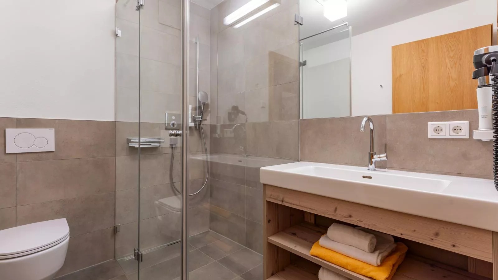 Tauern Suites Mitterwirt TOP 304-Badezimmer