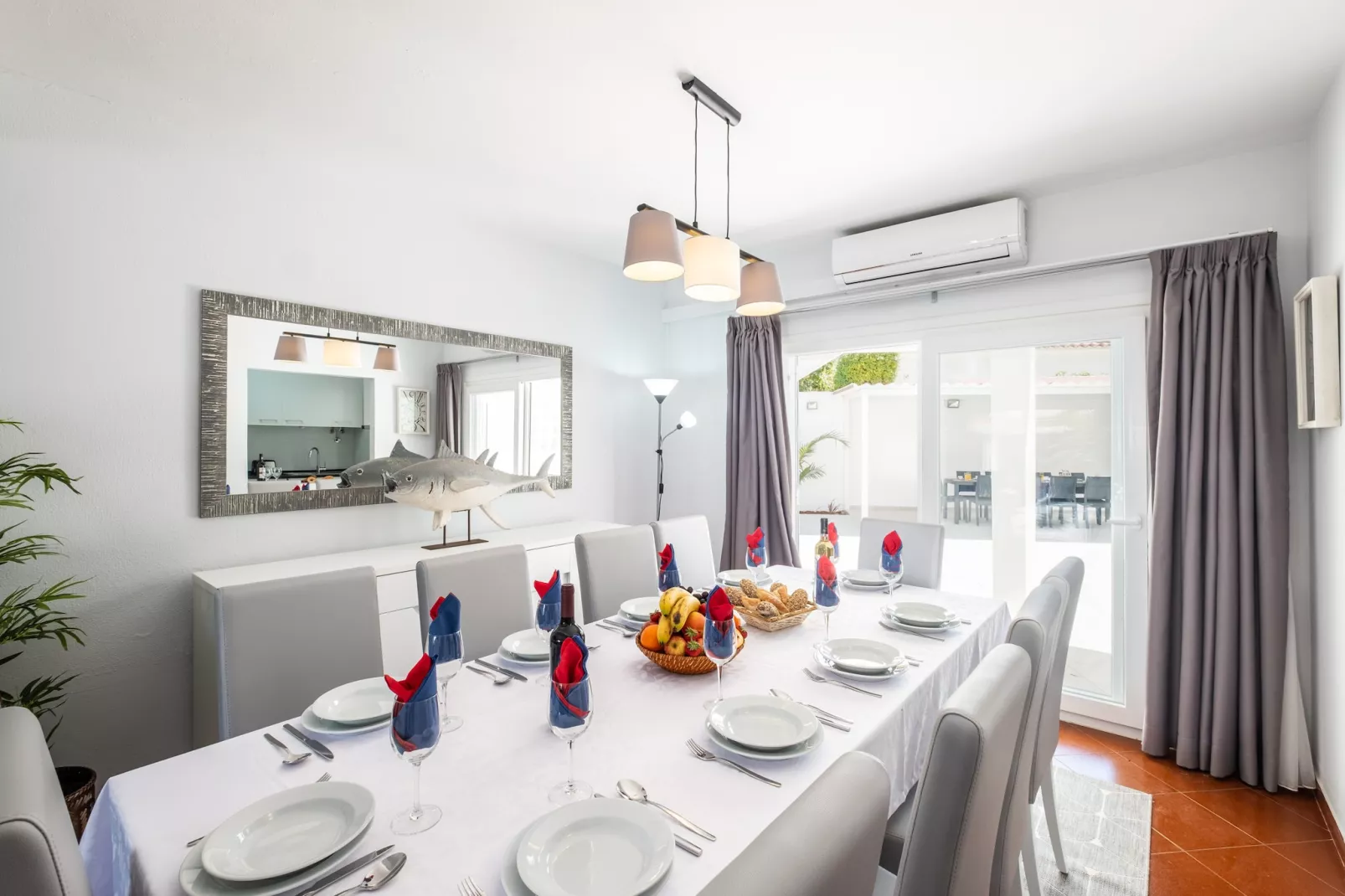 Villa Paradisius-Dining room