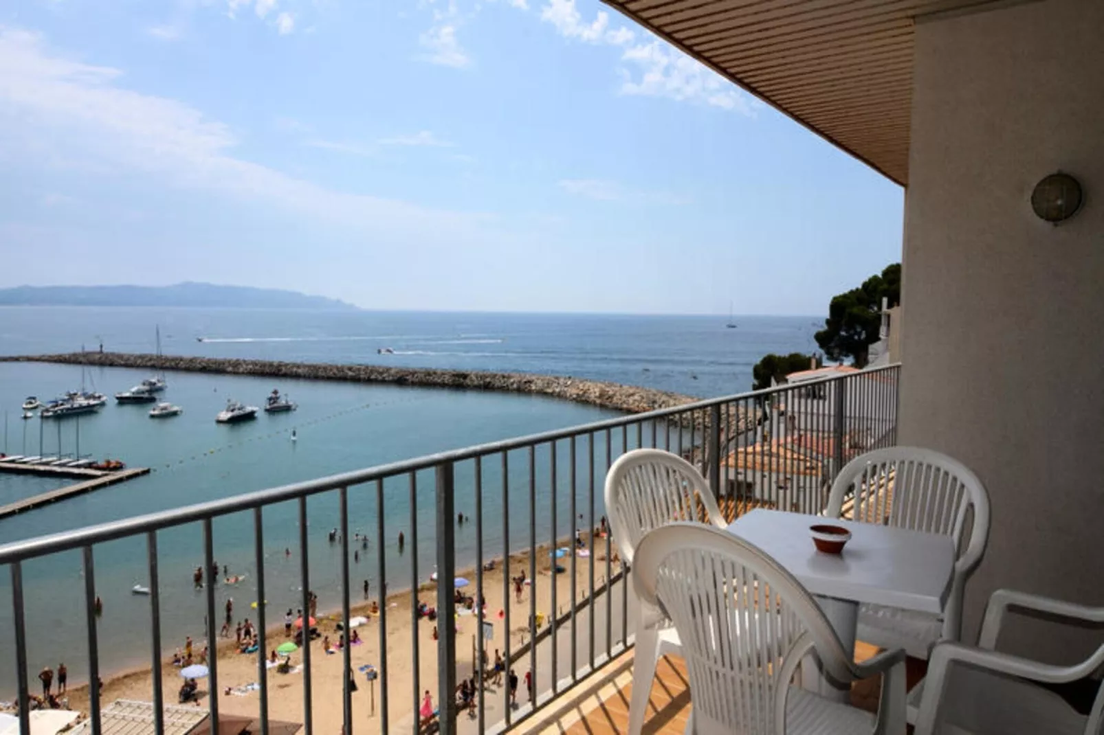 Appartements à L'Estartit-Außenbereich Sommer