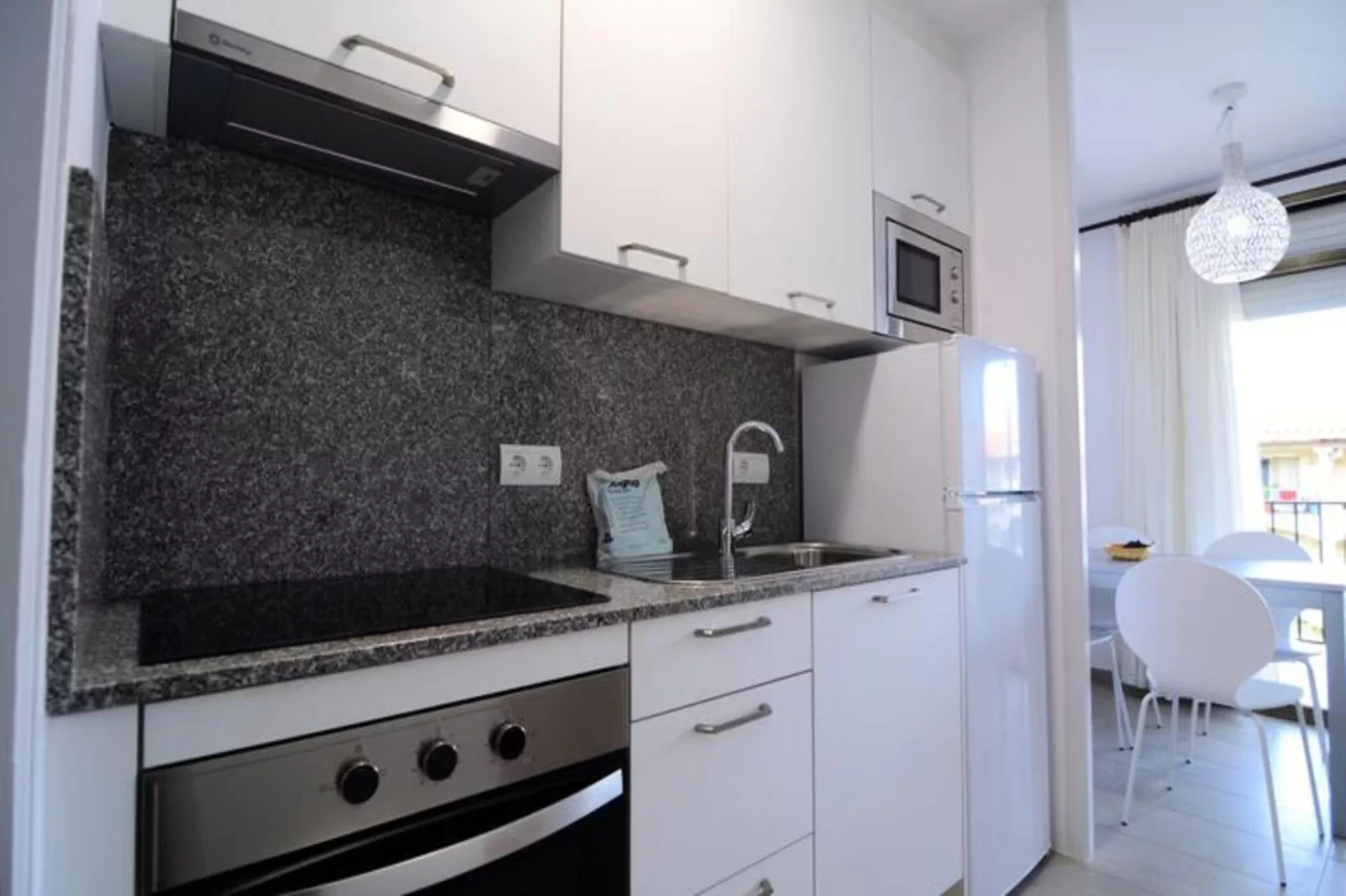 Appartements à L'Estartit-Außenbereich Sommer