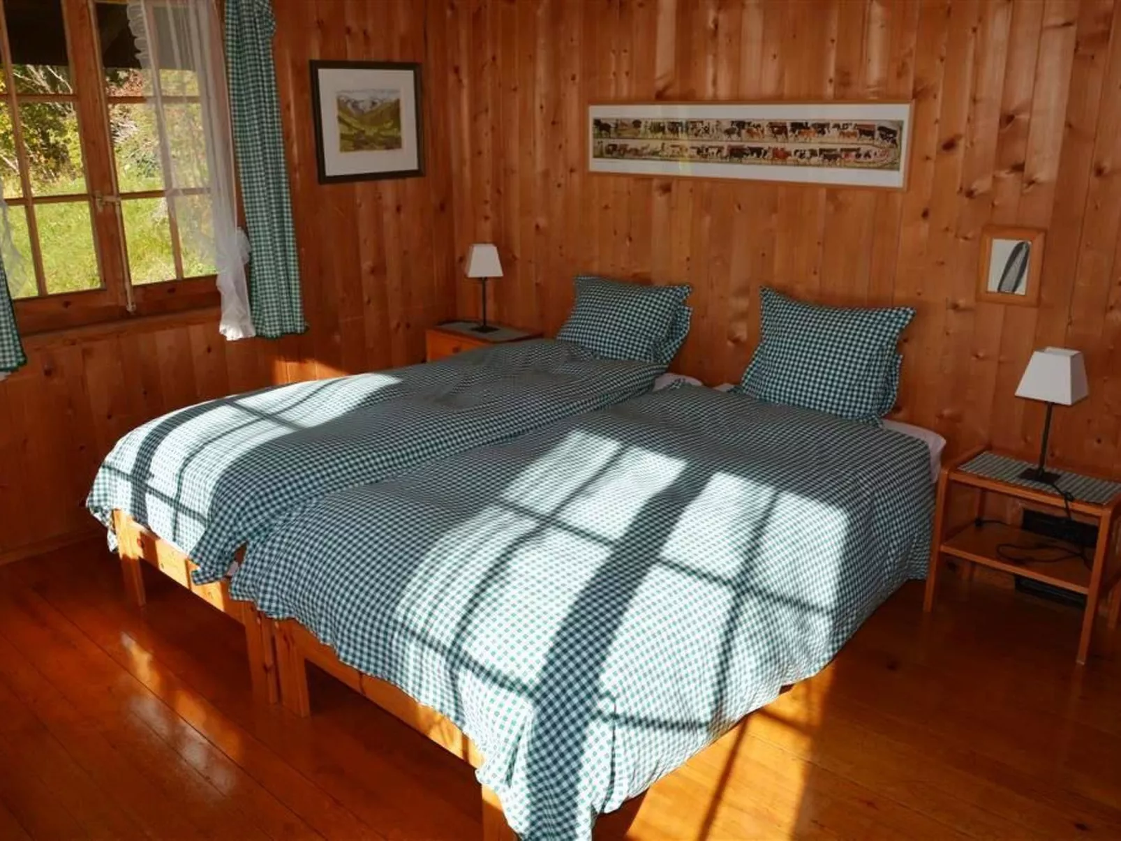 La Ruche, Chalet-Inside