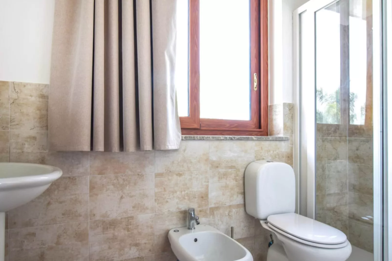 Appartamento Les Barriques-Badezimmer
