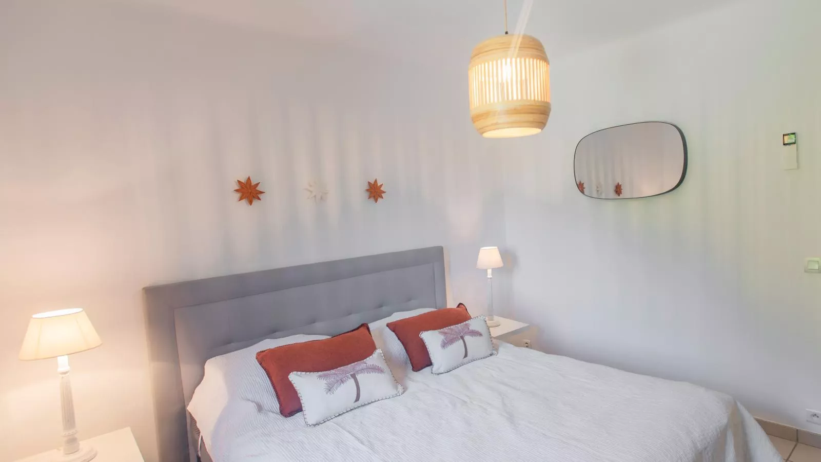 Les Romarins-Bedroom