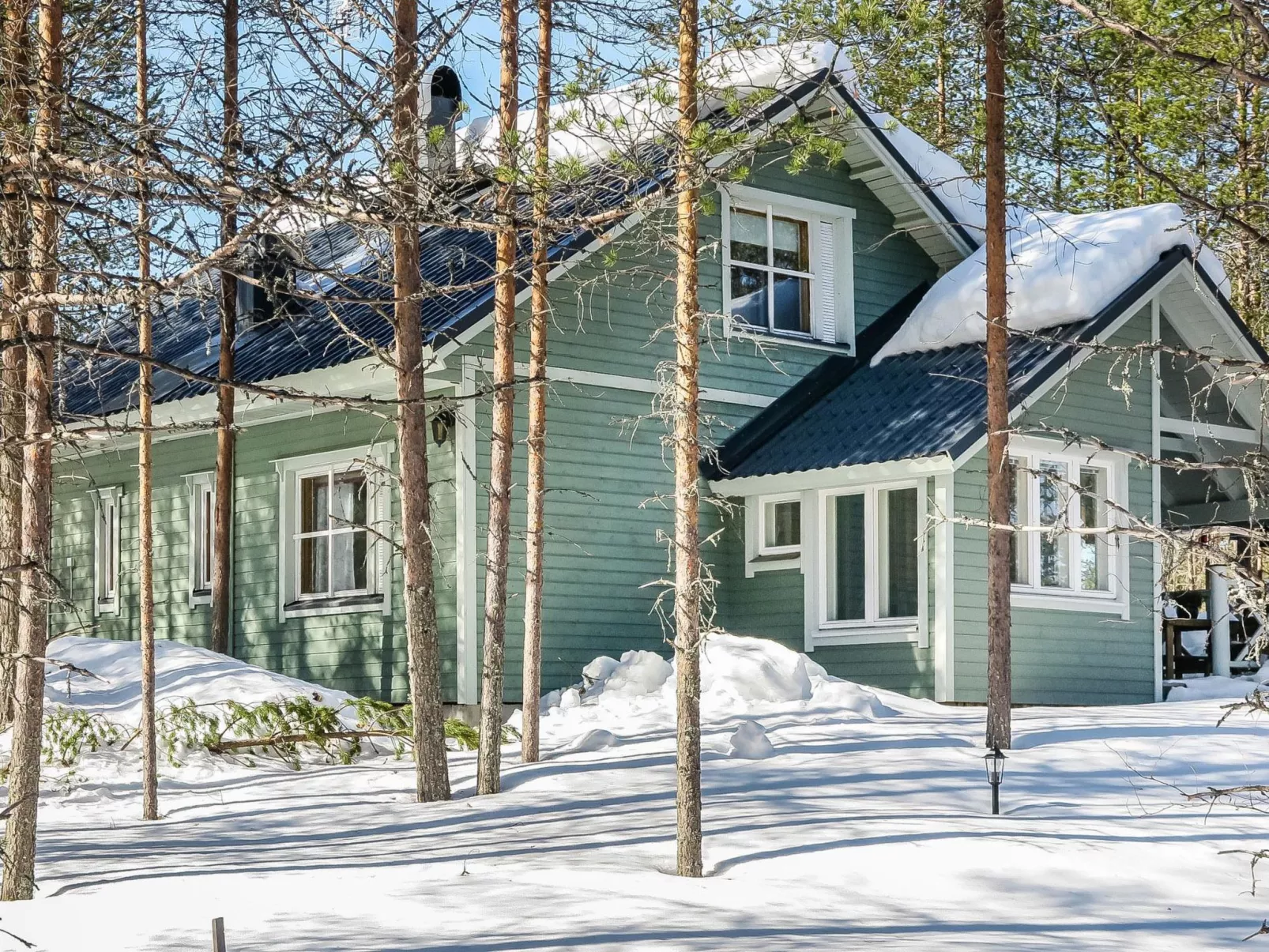 Huuhkalinna-Outside