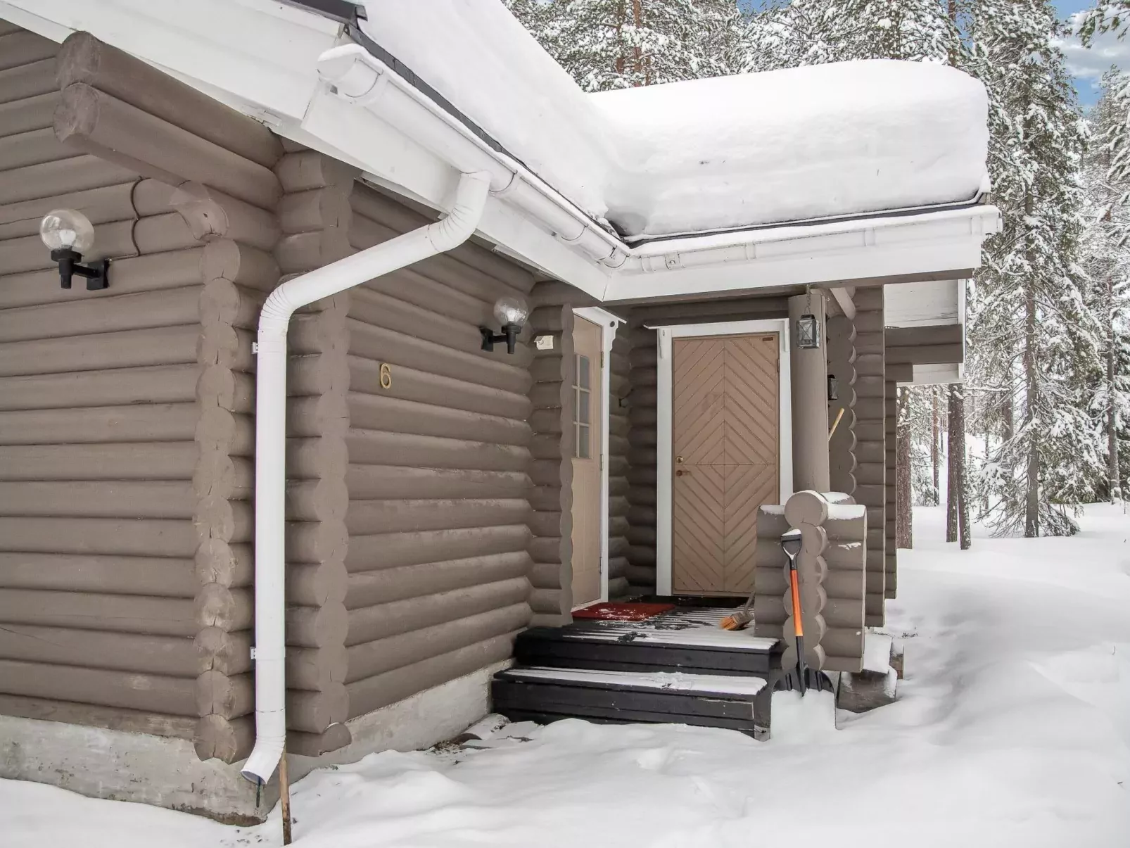 Villa valoisa-Dedans