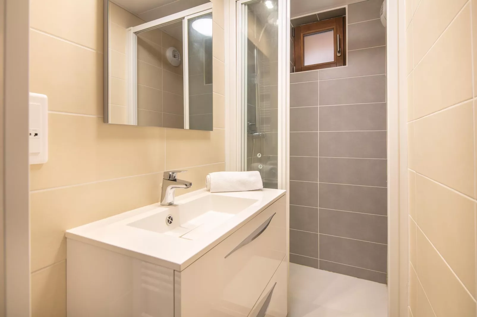 Appartement 2 Pièces 5 Personnes 1  bébé Etage-Bathroom