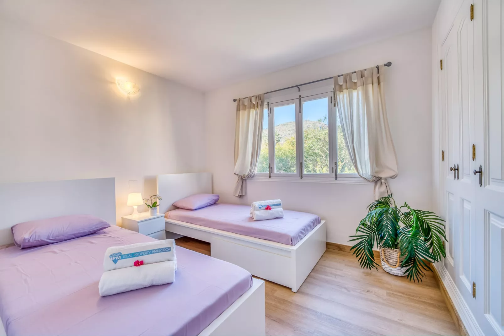 Villa Jardi-Schlafzimmer