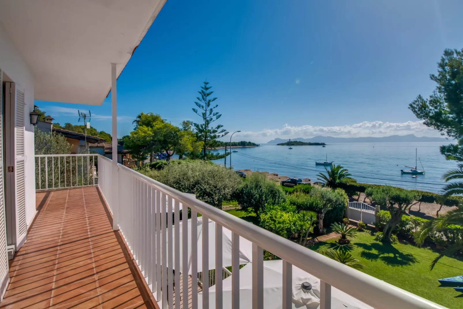 Golf-Terrace balcony