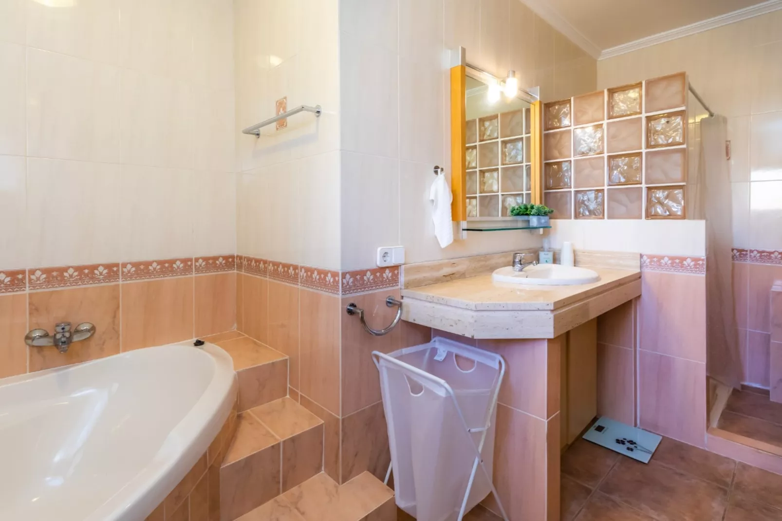 Casa Jordi-Bathroom