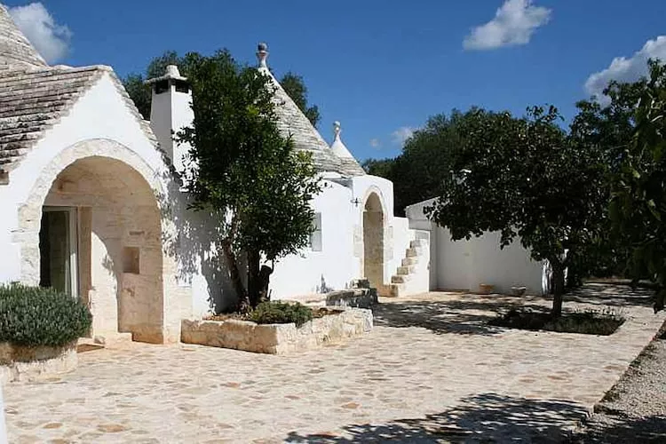 Trullo, Ostuni-Trullo I Giardini-Extérieur été