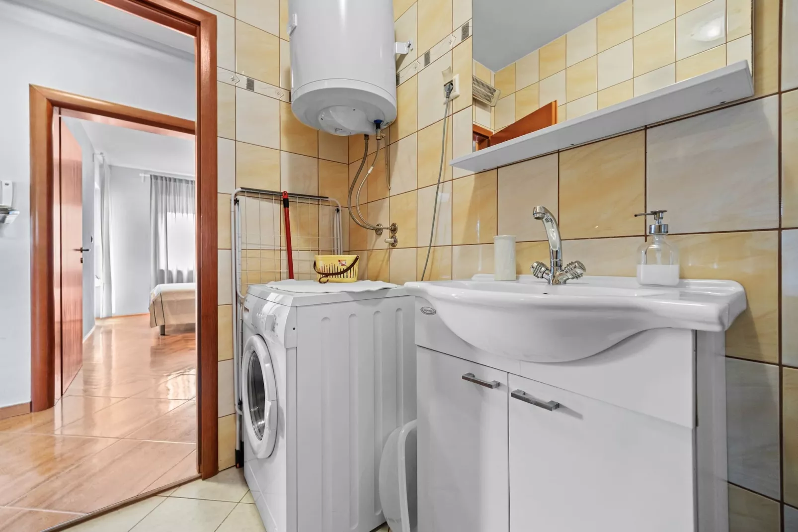 Apartments Neda - Apartment Smilje with Sea View-Bathroom