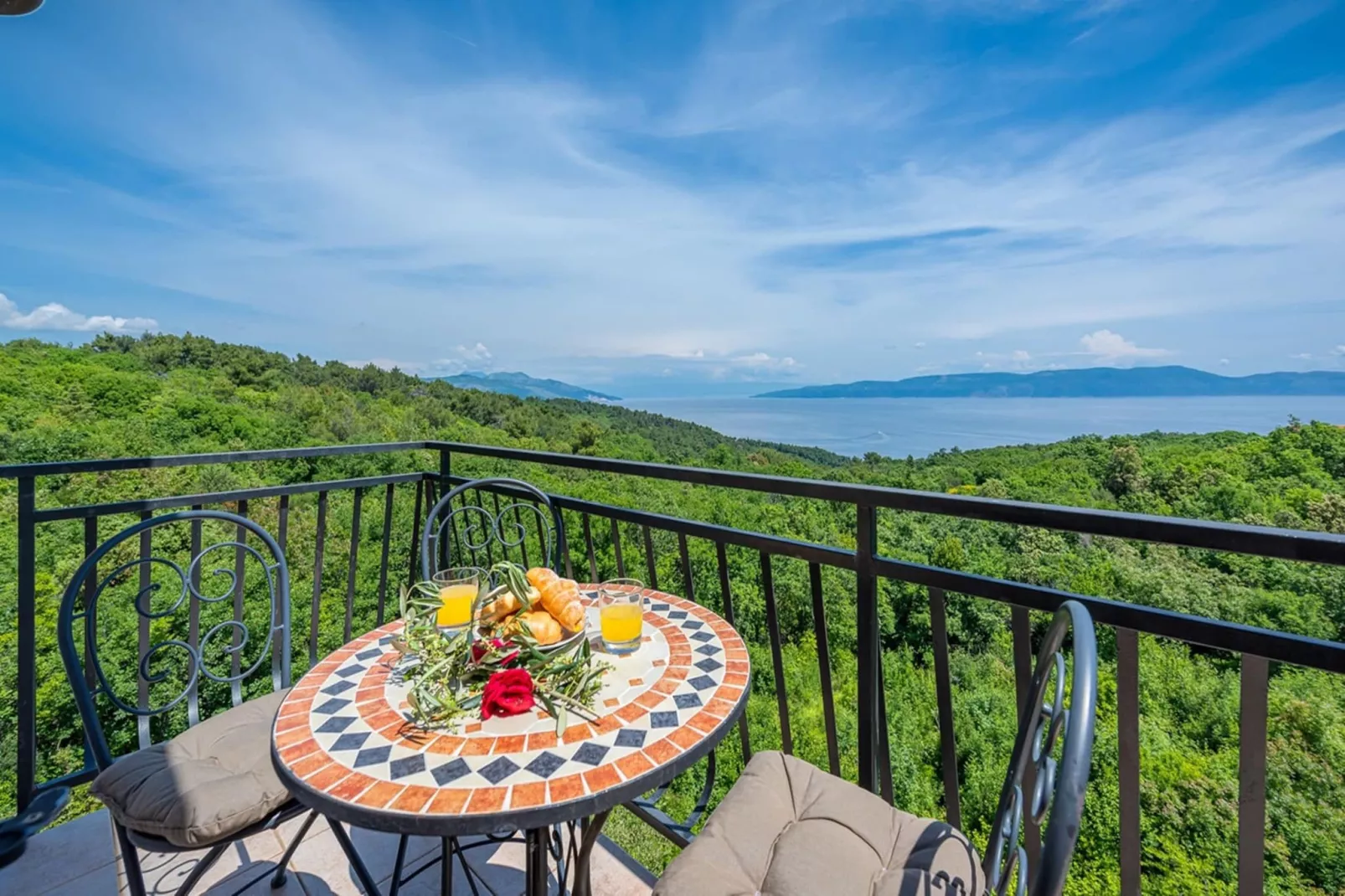 Lara 1 - Shared Pool, Sauna, Jacuzzi-Terrassenbalkon