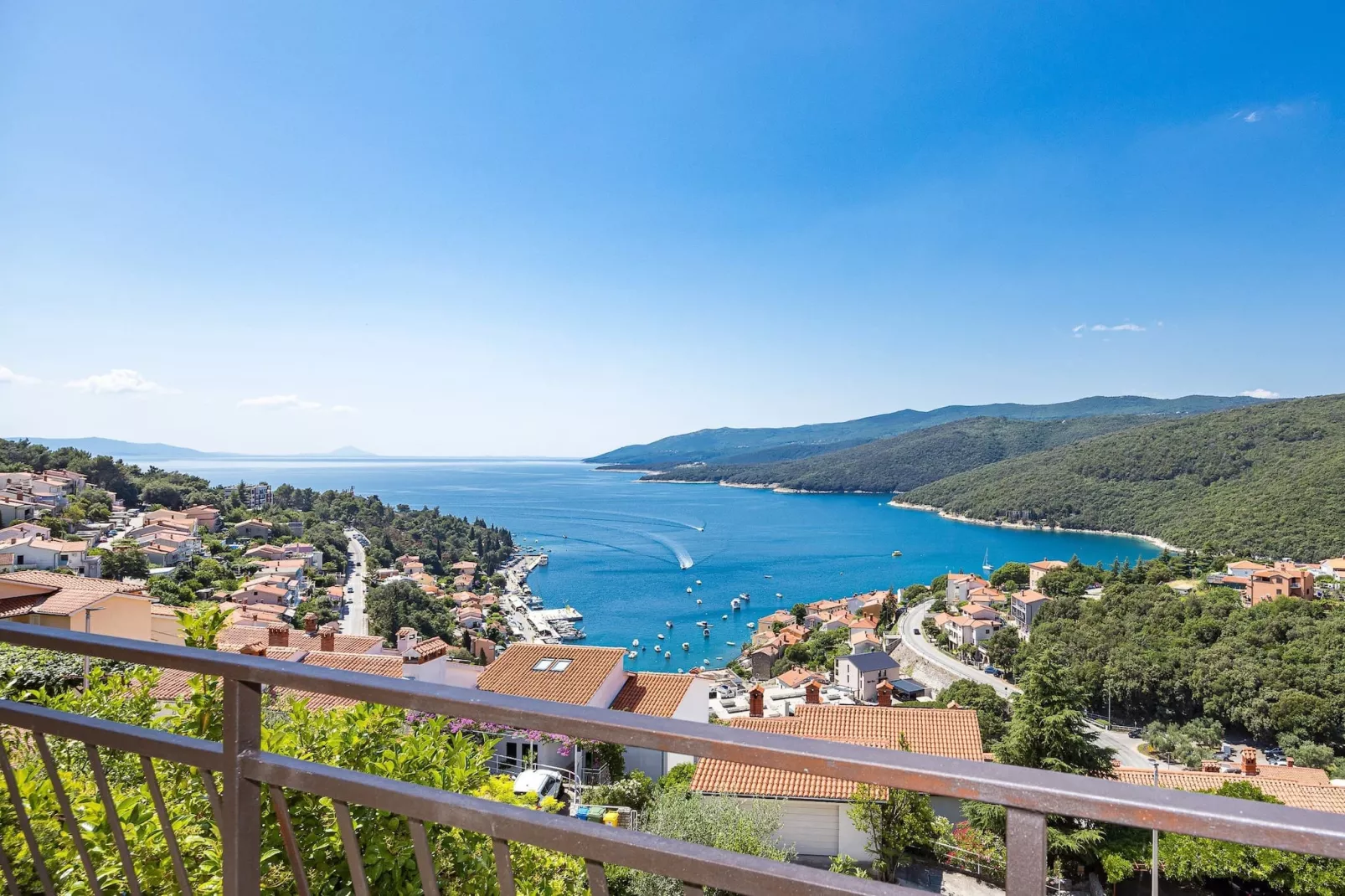 Lady M Gold - Balcony and Sea View-View summer