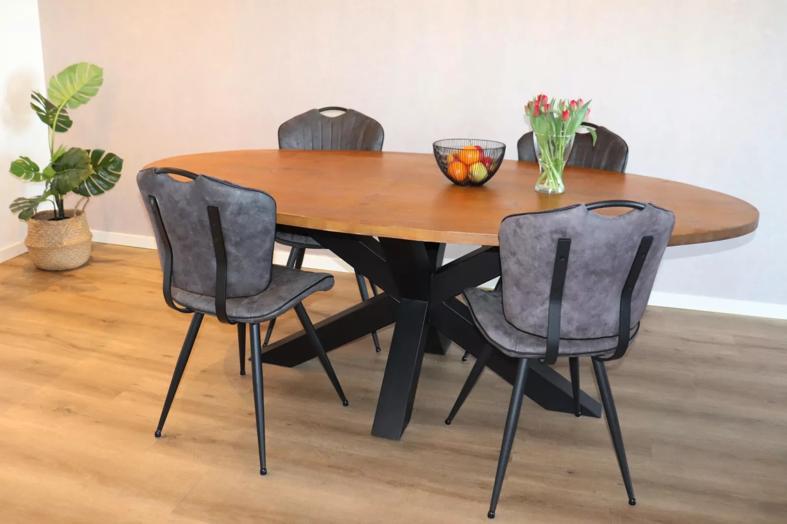 Berkenhof appartment-Dining room