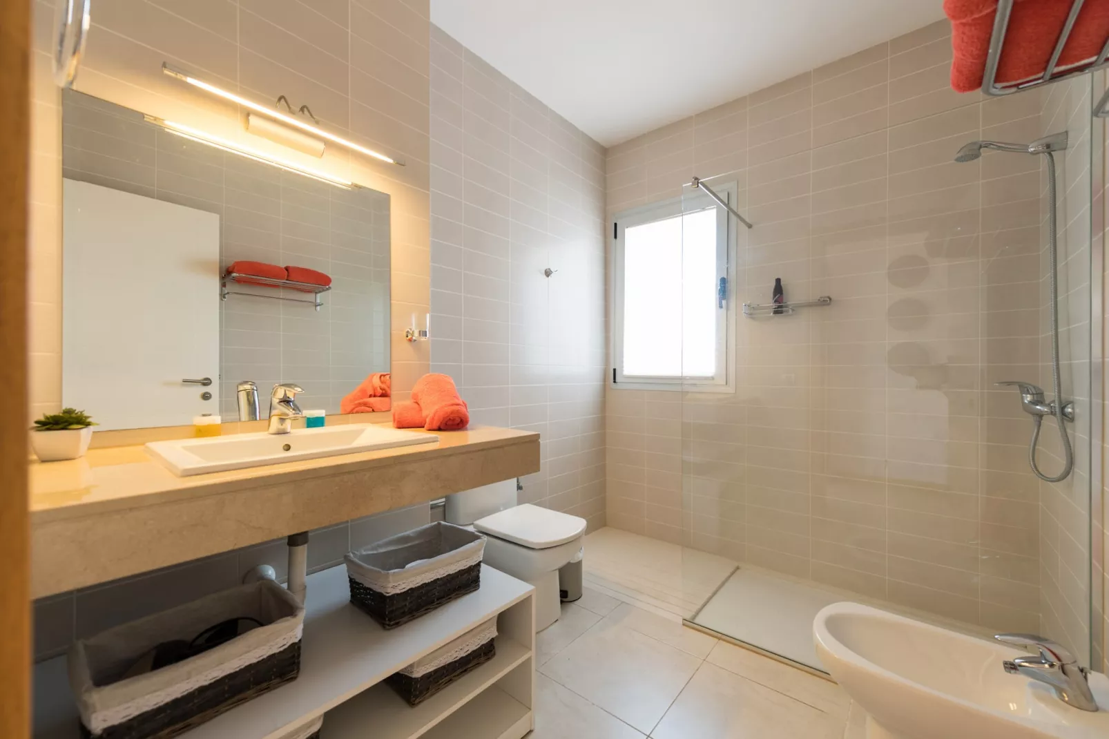 Vista Golf 27-Bathroom