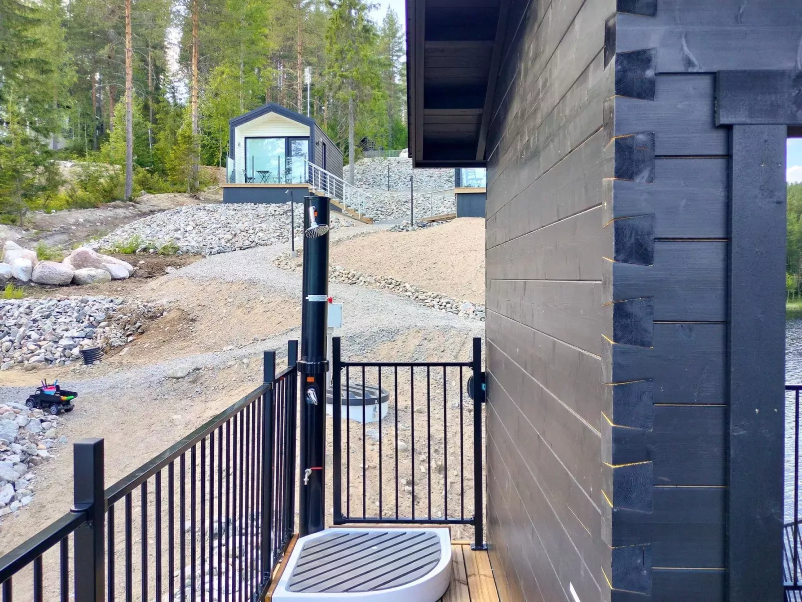 Rakkaranta a, lentäjän poika 1-Outside
