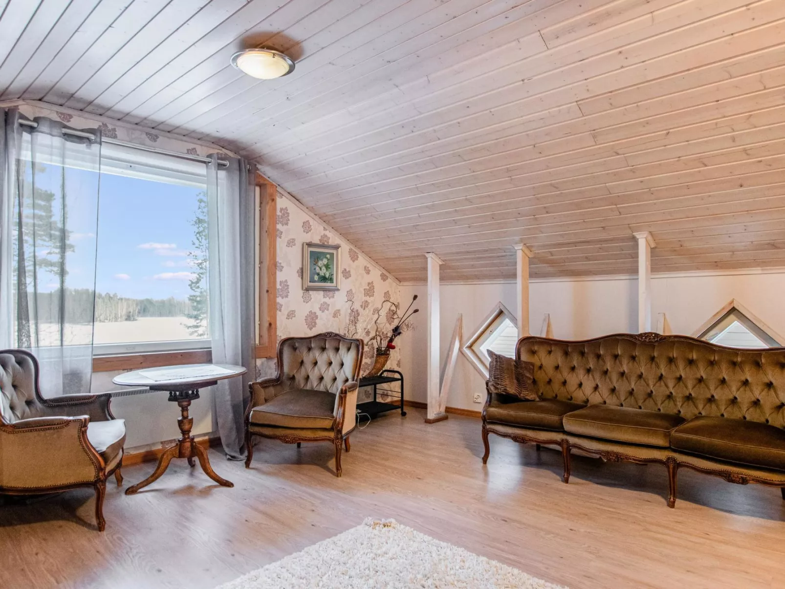 Mänty-linna-Inside