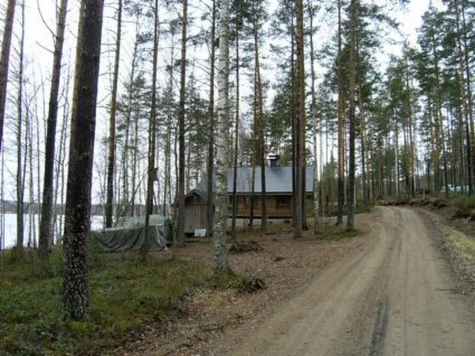 Uutela-Outside