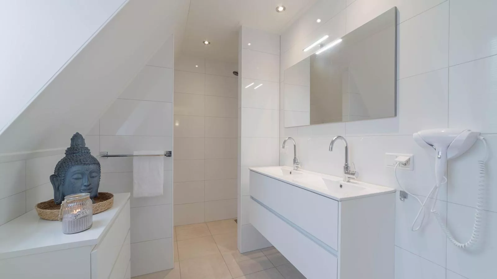 Sea Deluxe-Bathroom