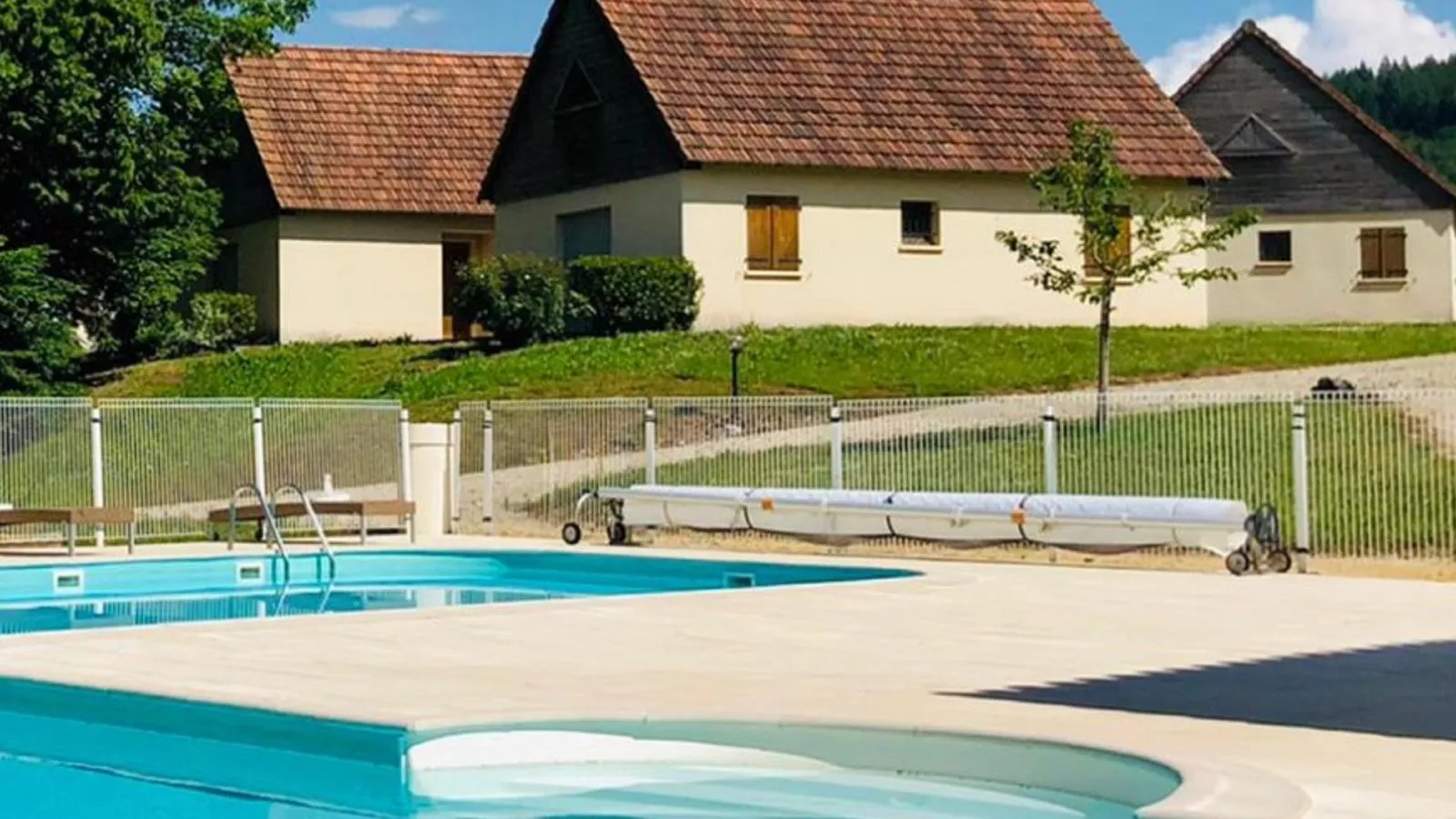 Lac Bleu 25-Pool