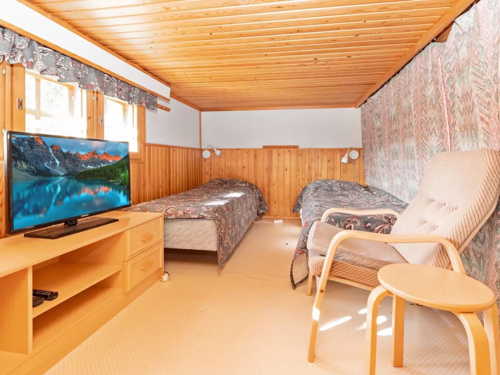Lomakivakka b6-Inside