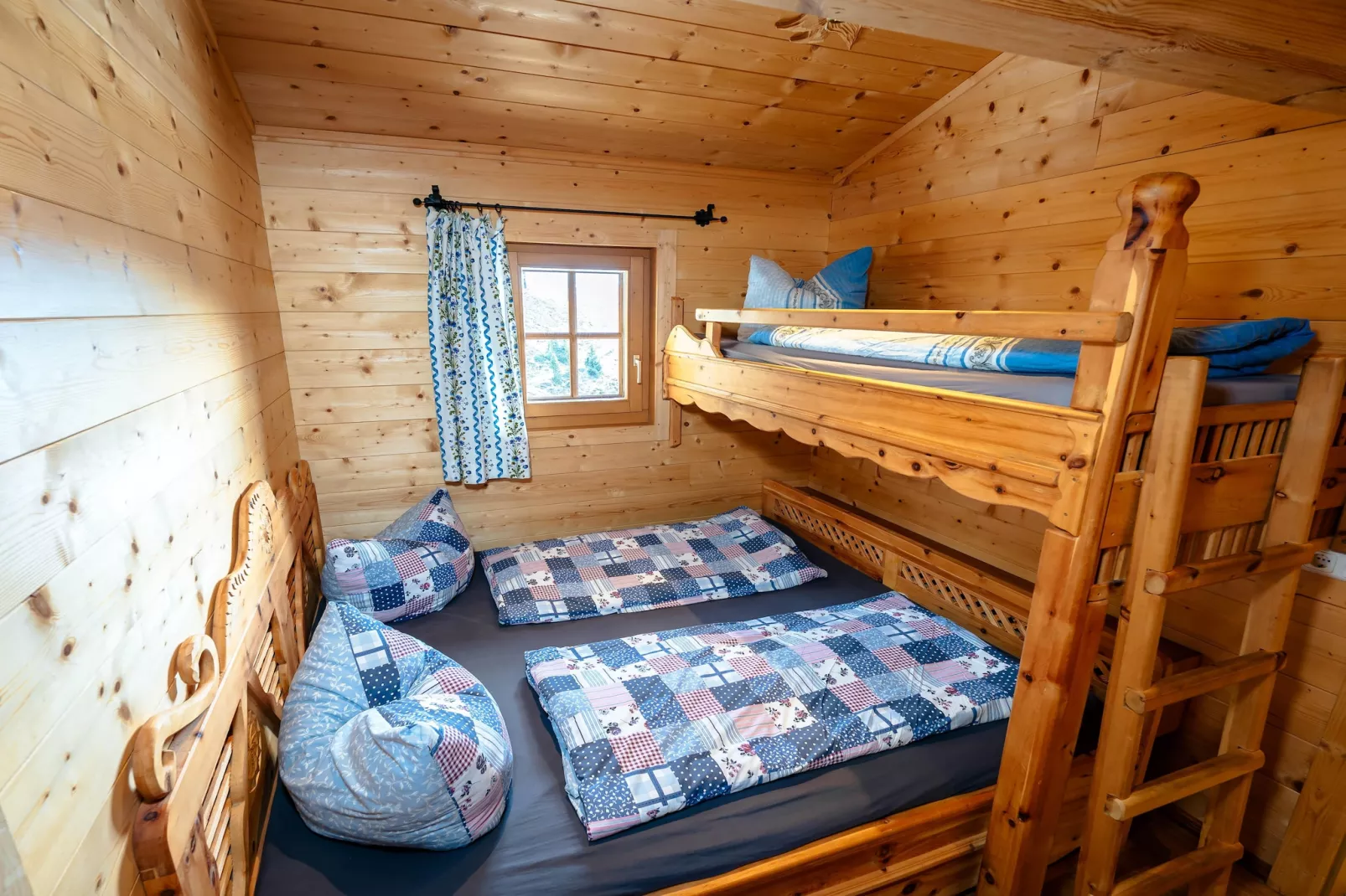 Edelweisshütte-Schlafzimmer
