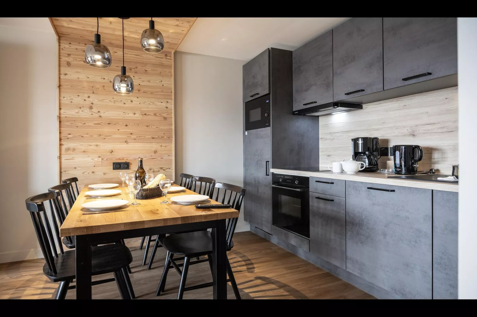 RISOUL_S8-Dining room