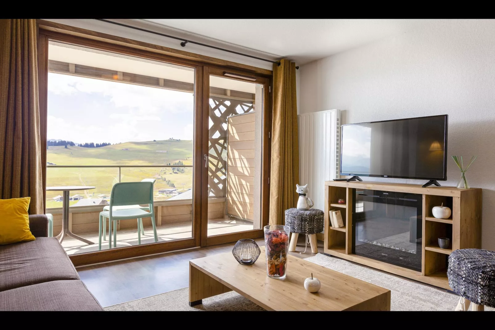 SAISIES_S8L-Living room