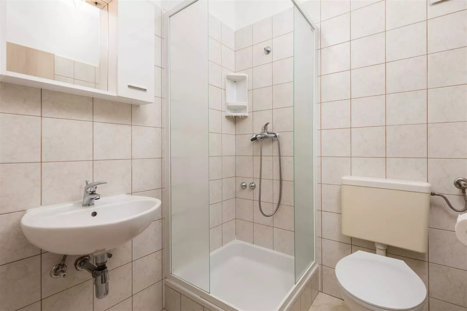 Apartment Slavica 3 - Yellow Sun-Bathroom