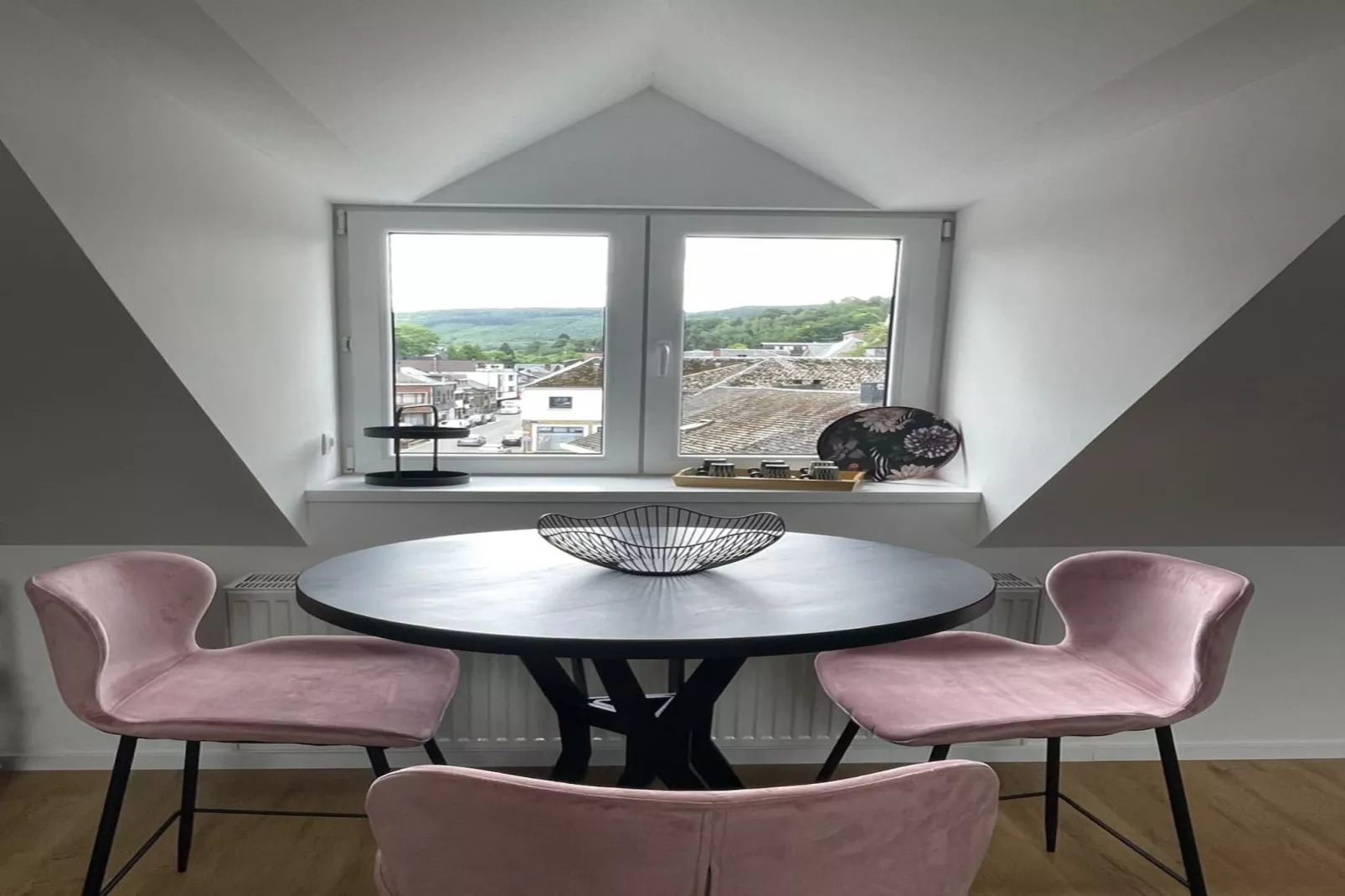 Rooftop Purple-Dining room
