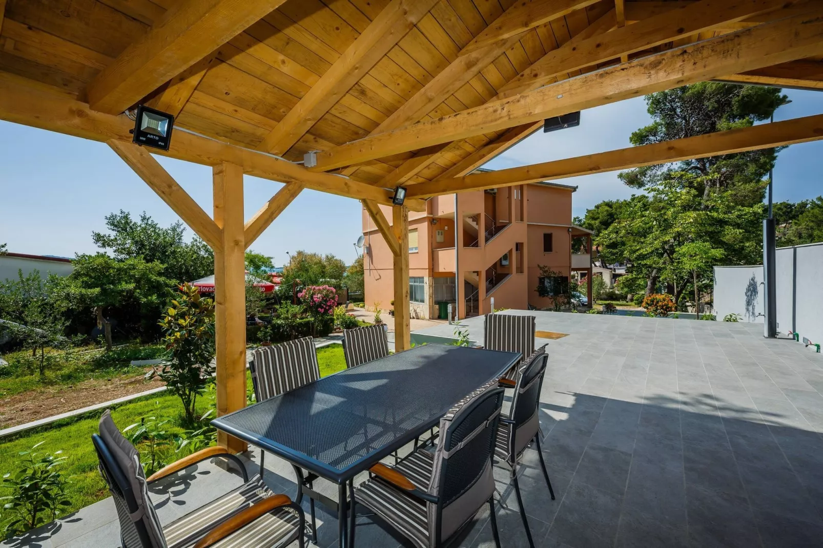 Apartments Savin - one bedroom apartment-Terrace