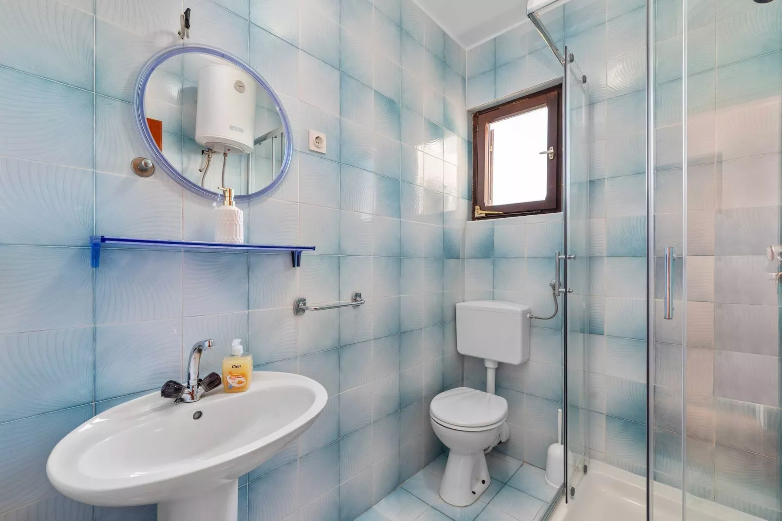 Apartments Barbarella - Three Bedroom Apartment A2-Bathroom