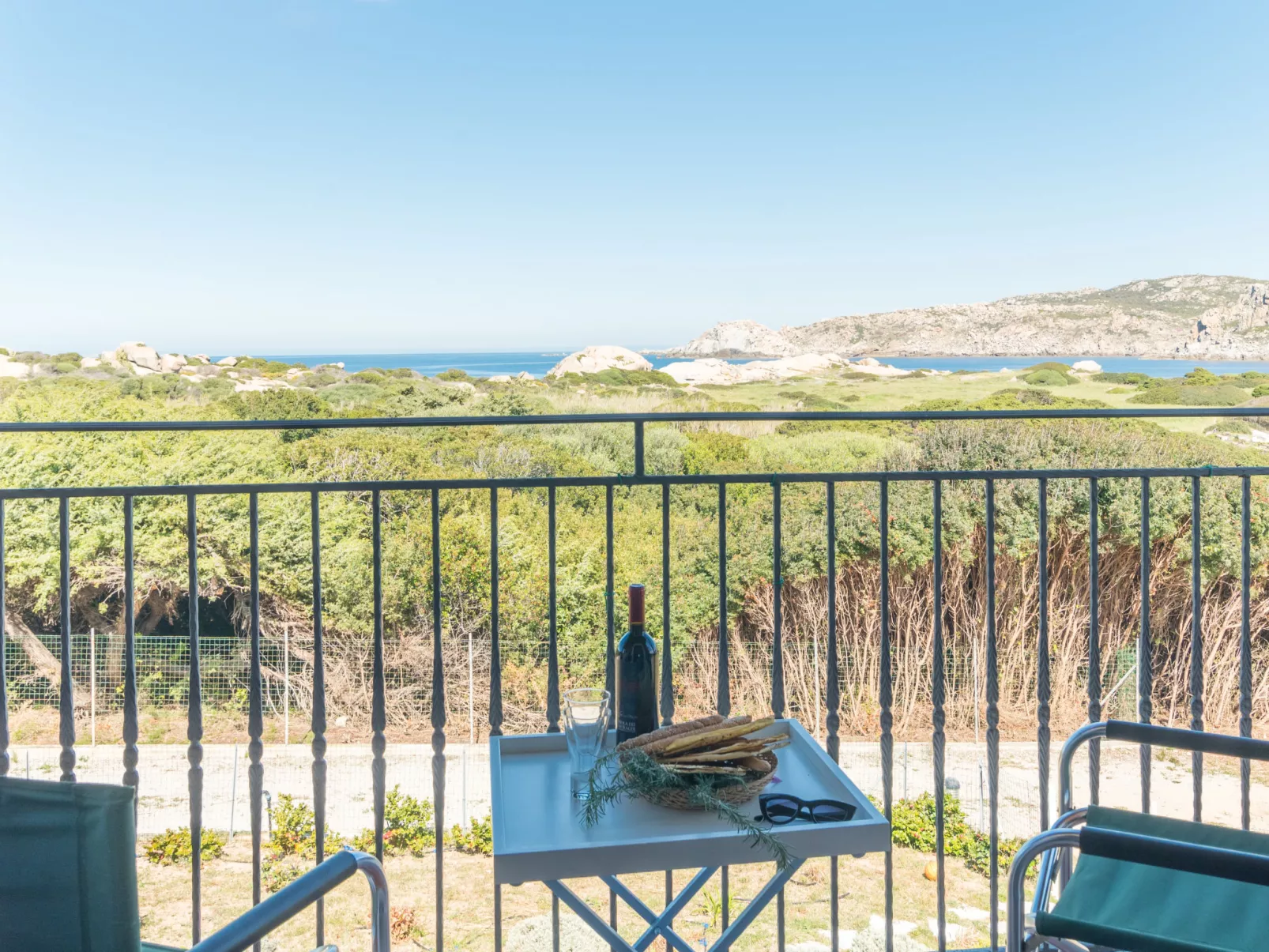Capo Testa-Outside