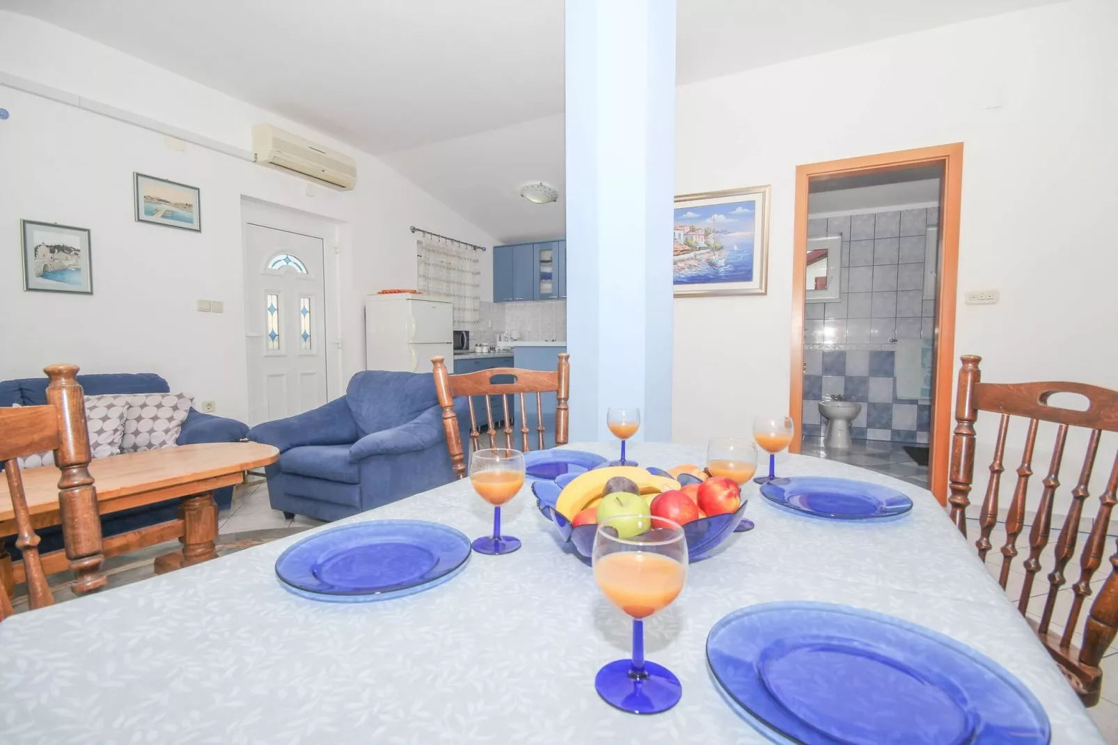Apartment Mara - two bedroom apartment-Dining room