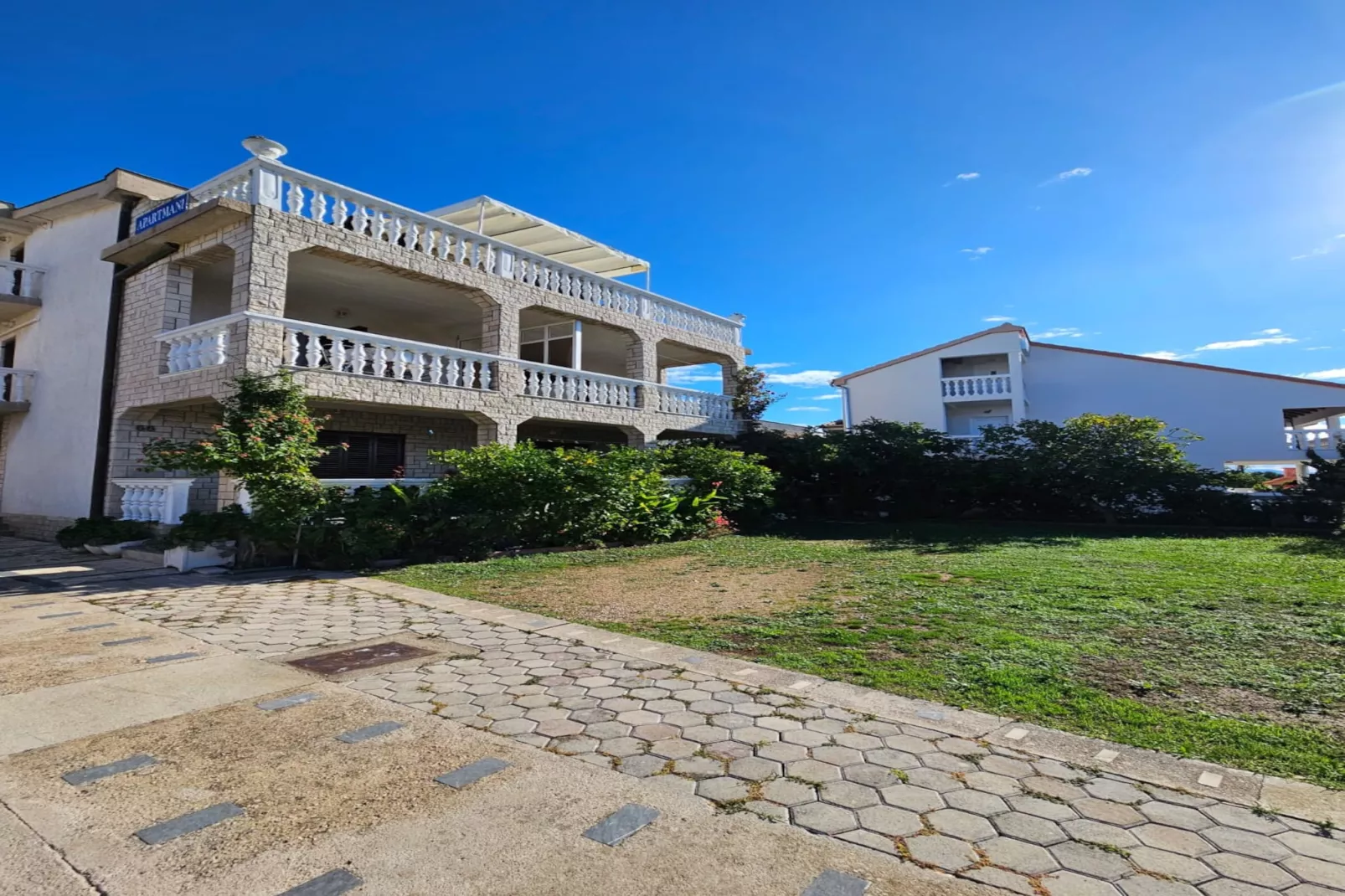 Apartments Nestor - studio apartment A2-Outdoor