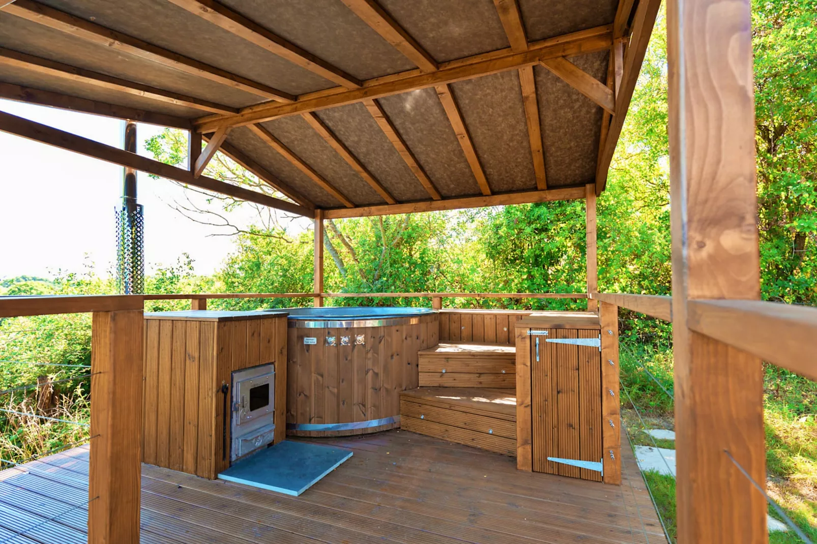 Scotney Luxury Dome-Outdoor