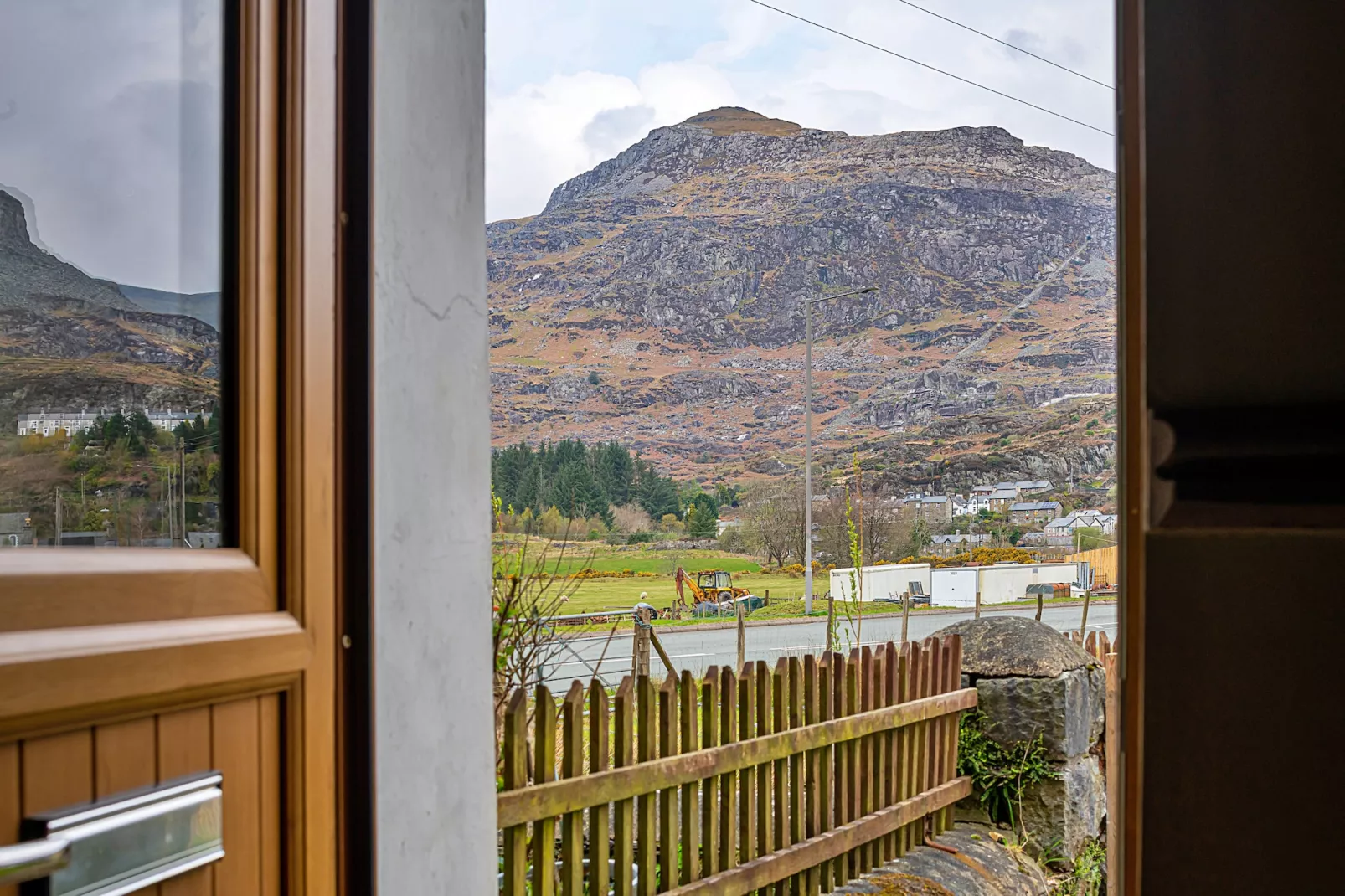 Maes Neuadd