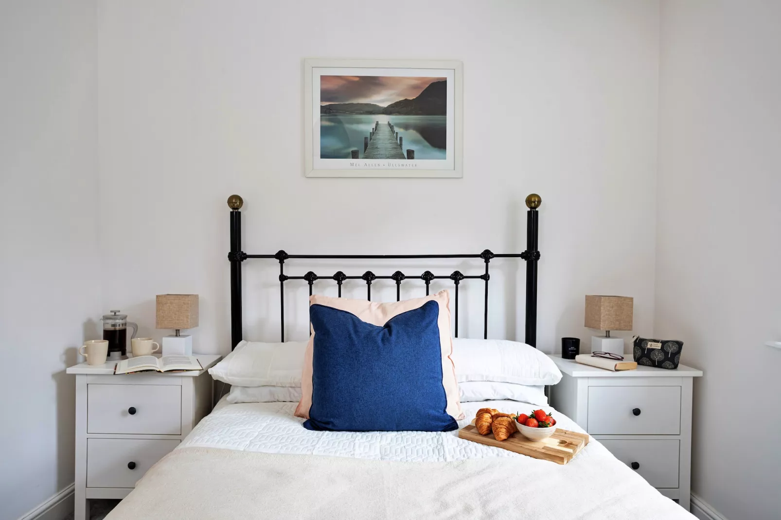 Courtyard Cottage-Bedroom
