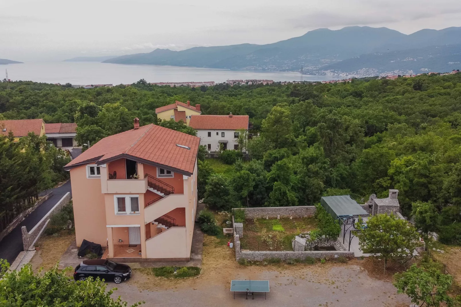Apartment Lavanda - Four Bedroom Apartment with Hot tub and Terrace-Outdoor