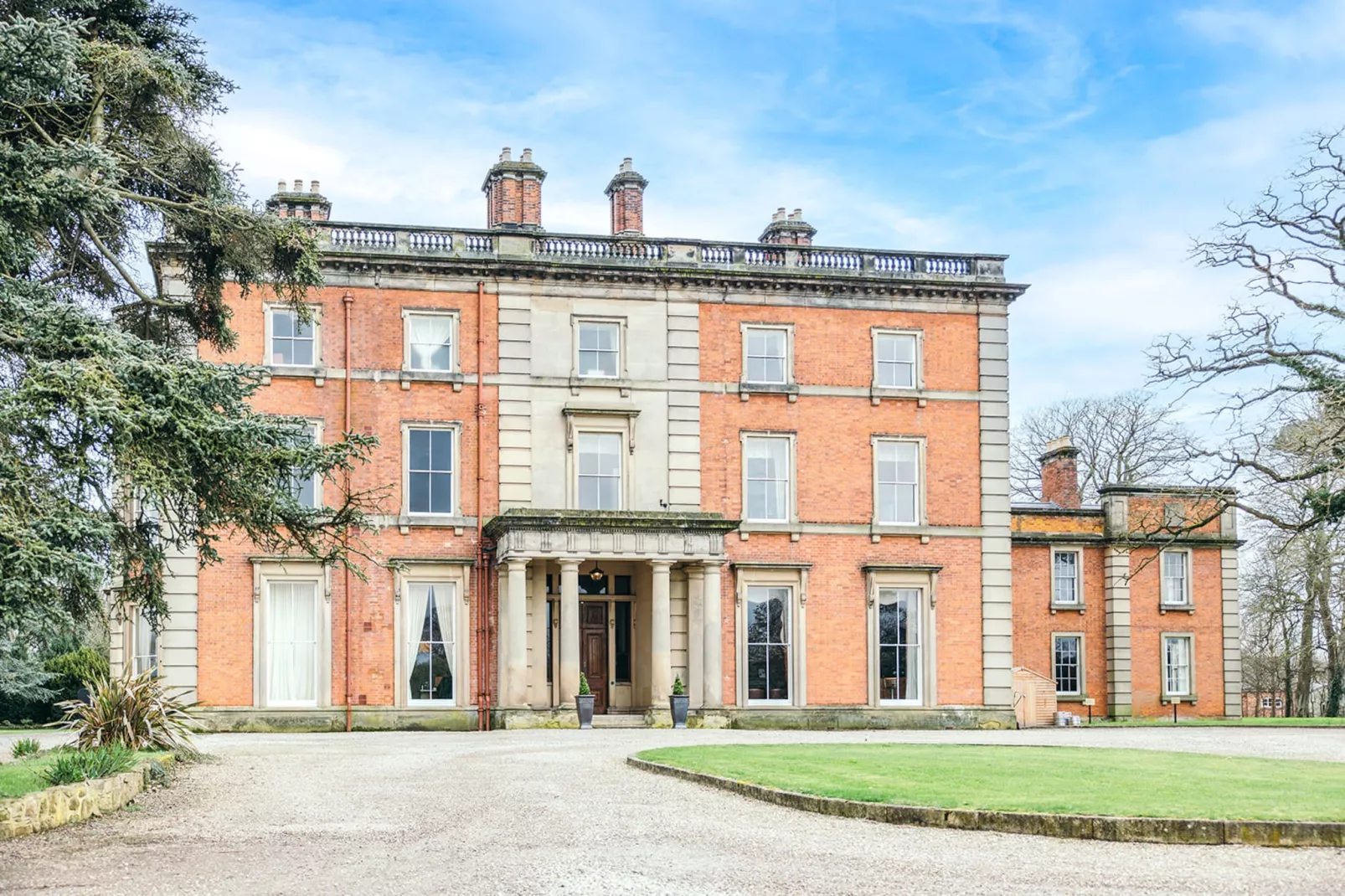 Netley Hall - Angelica-Outdoor