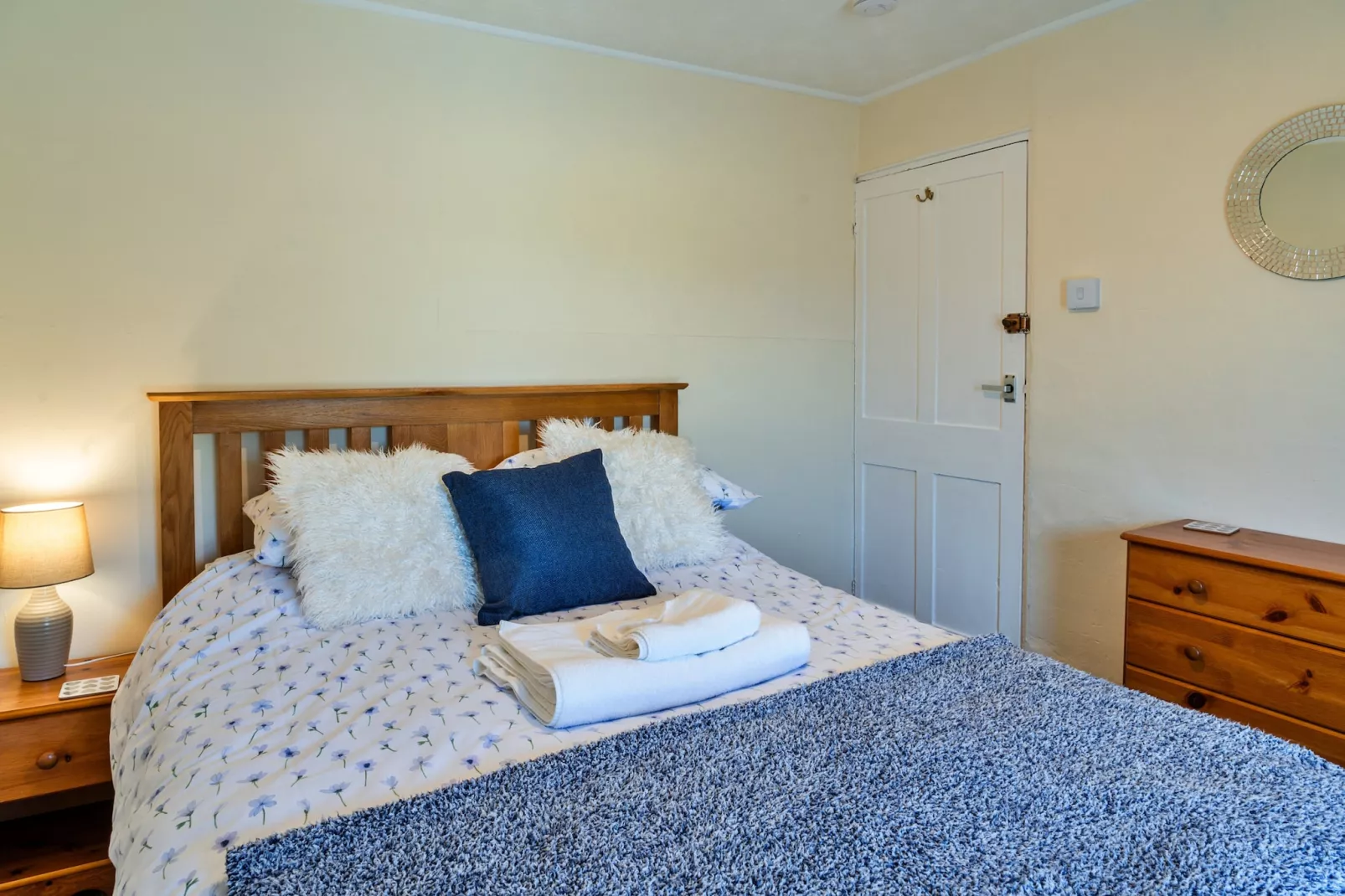 Cutkieve Farm Cottage-Bedroom