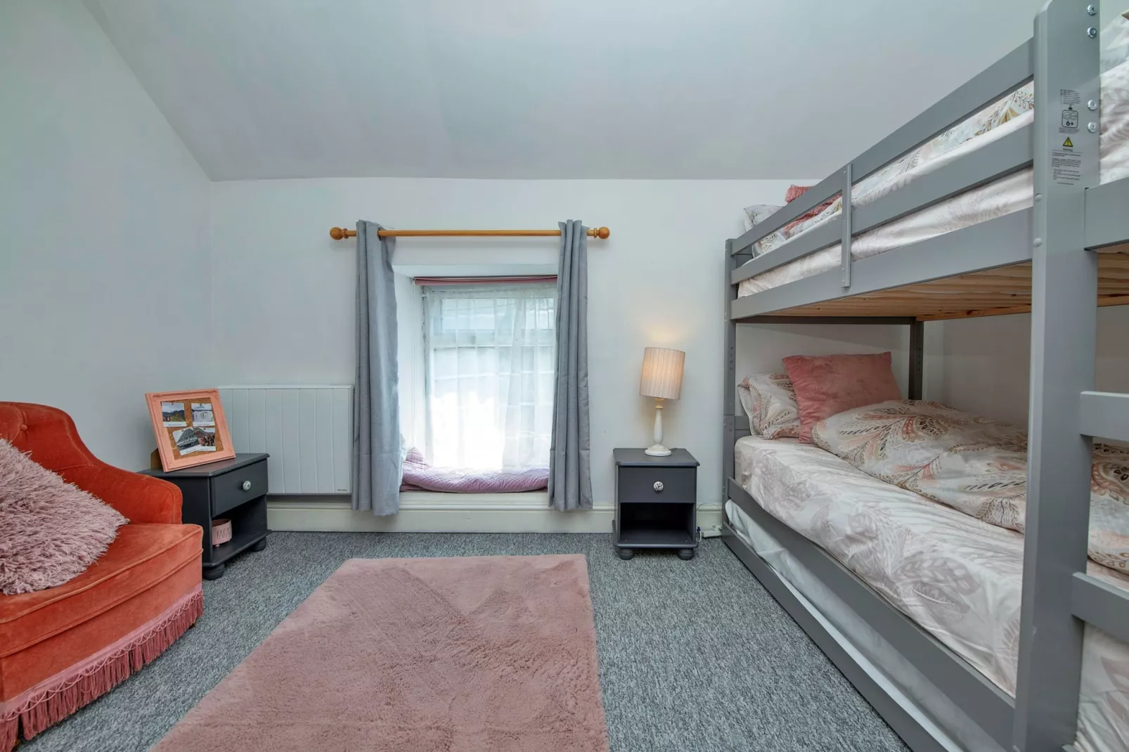 Arosfa Cottage-Bedroom