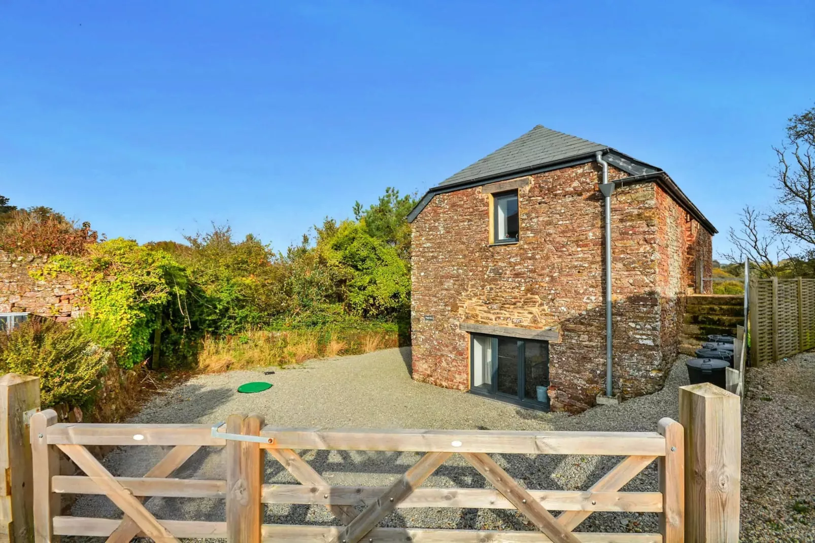 Wiggle Barn, Kingsand-Outdoor